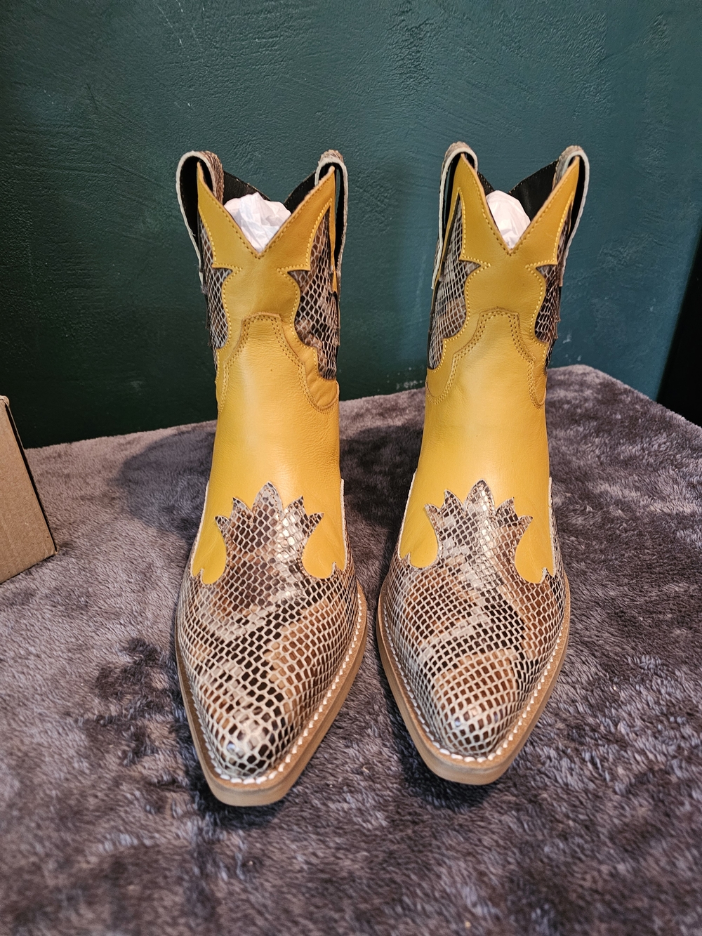 Dingo Yellow Snake Print Western Boots - Picture 2 of 6